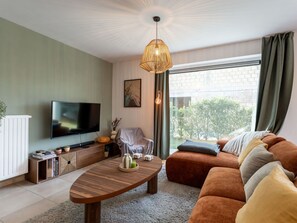 TV - Beautiful  villa for 6 guests with WIFI, TV and patio (Bruges)