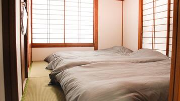 2 bedrooms, desk, iron/ironing board, WiFi