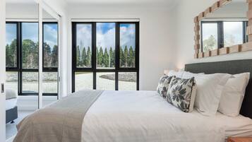 5 bedrooms, internet, bed sheets