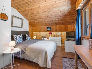 1 bedroom, travel crib, free WiFi - Cosy apartment for 4 people with WIFI, TV and balcony (Vermala)