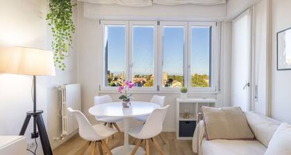 Nice apartment for 2 people with WIFI, A/C, TV, balcony and pets allowed