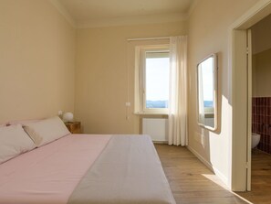 5 bedrooms, free WiFi