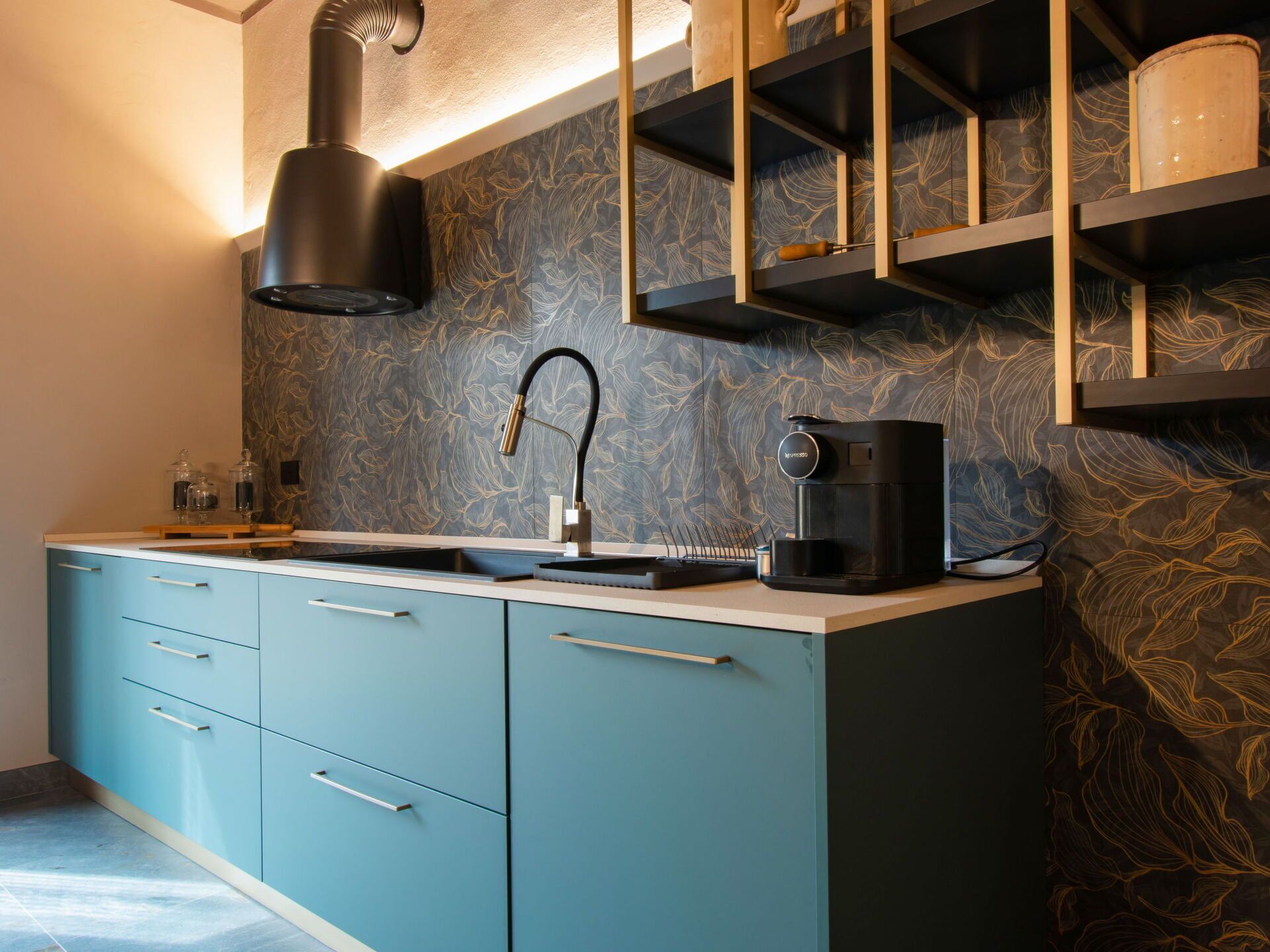 Micro-ondes, four, lave-vaisselle