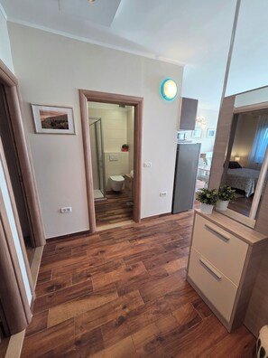 2 chambres, fer et planche à repasser, lit parapluie, Wi-Fi gratuit