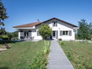 Exterior - Wonderful private villa for 8 people with WIFI, hot tub, A/C, TV, terrace and panoramic view (Camerano)