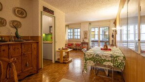 Dining - Beautiful apartment for 4 guests with WIFI, TV, terrace and pets allowed (Madesimo)