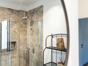 Bathroom - Lovely apartment in villa for 2 people with private pool, A/C, WIFI, TV, terrace and panoramic v... (Roccastrada)