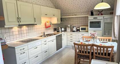 Angenehme Wohnung für 4 Leute mit W-LAN, TV, Balkon und Panoramablick