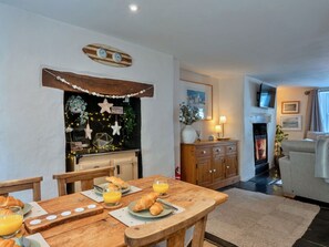 Dining - Wonderful  villa for 6 guests with WIFI and pets allowed (Cawsand)