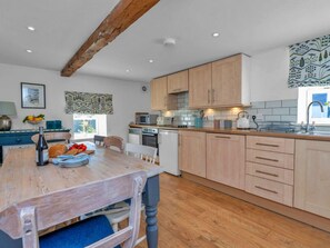 ميكروويف، فرن، غسالة أطباق، محمصة خبز