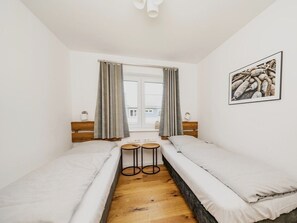 6 Schlafzimmer, Reisekinderbett, WLAN