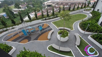 Área de juegos infantiles al aire libre