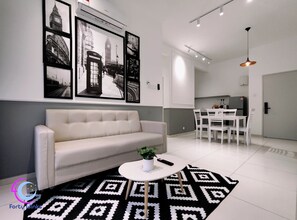Flat-screen TV - THE HORIZON IPOH BY 40 WINKS (Ipoh)