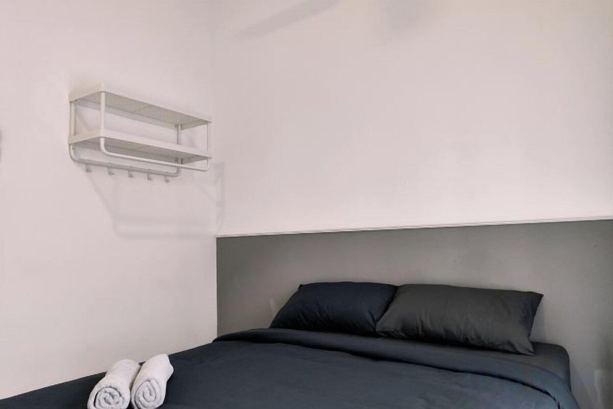 Iron/ironing board, free WiFi
