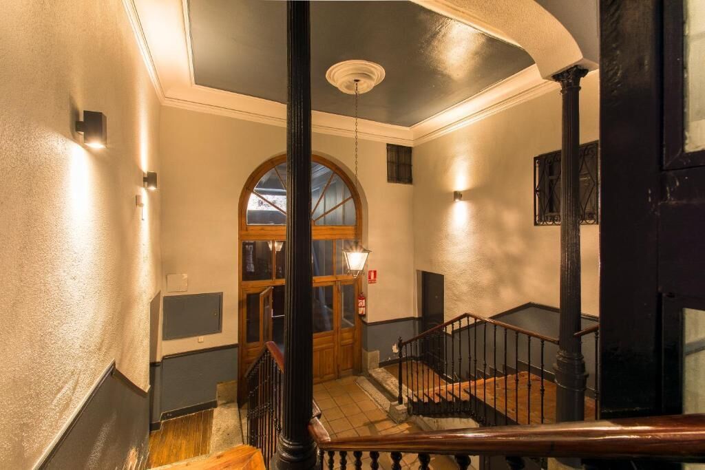 المنشأة من الداخل