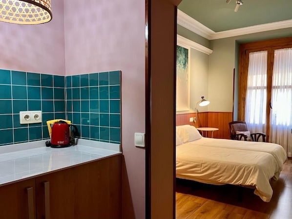 Quarto casal | Ferros/tábuas de passar roupa, Wi-Fi de cortesia