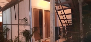 Bahagian luar