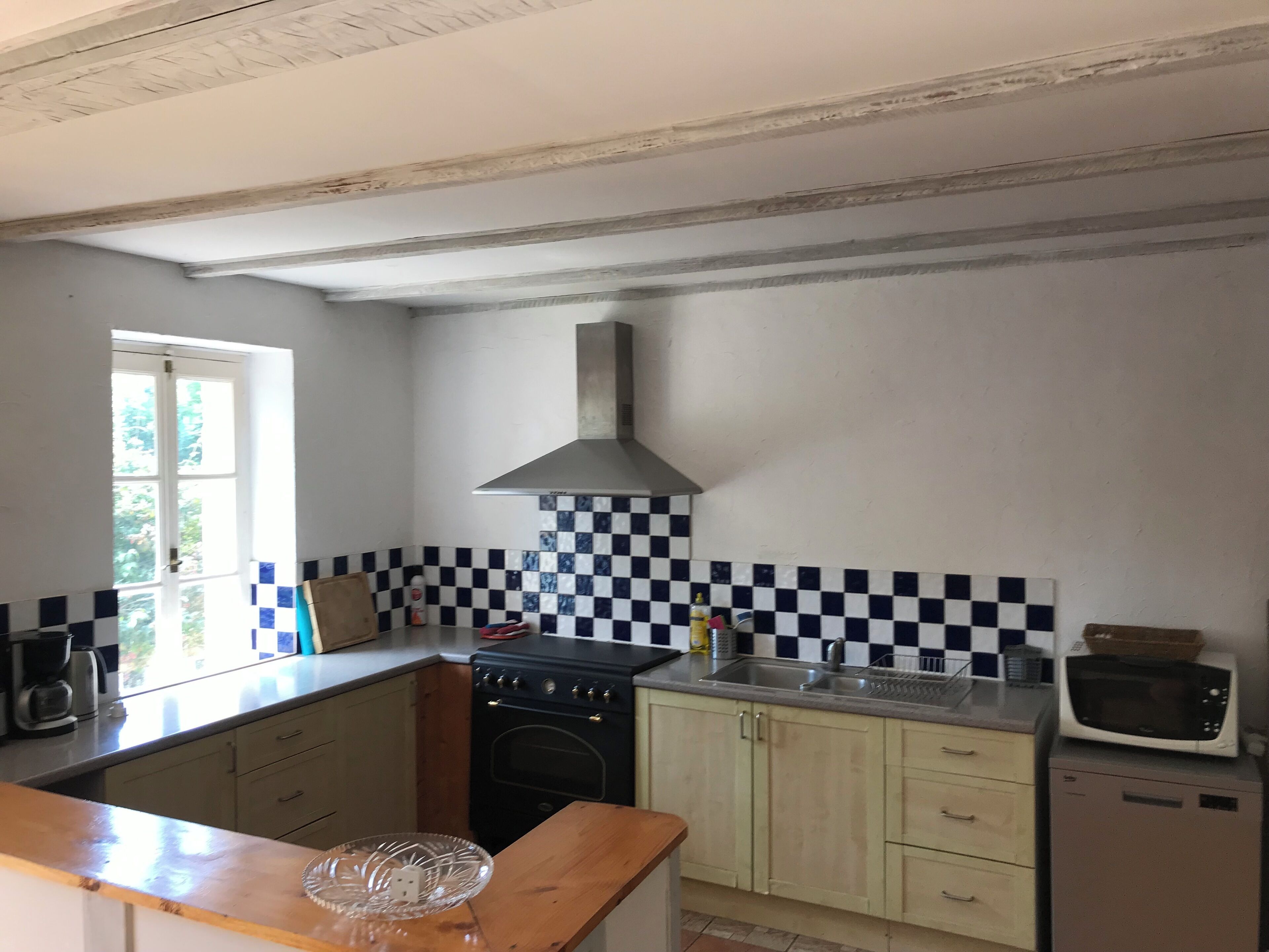 Micro-ondes, four, plaque de cuisson, lave-vaisselle