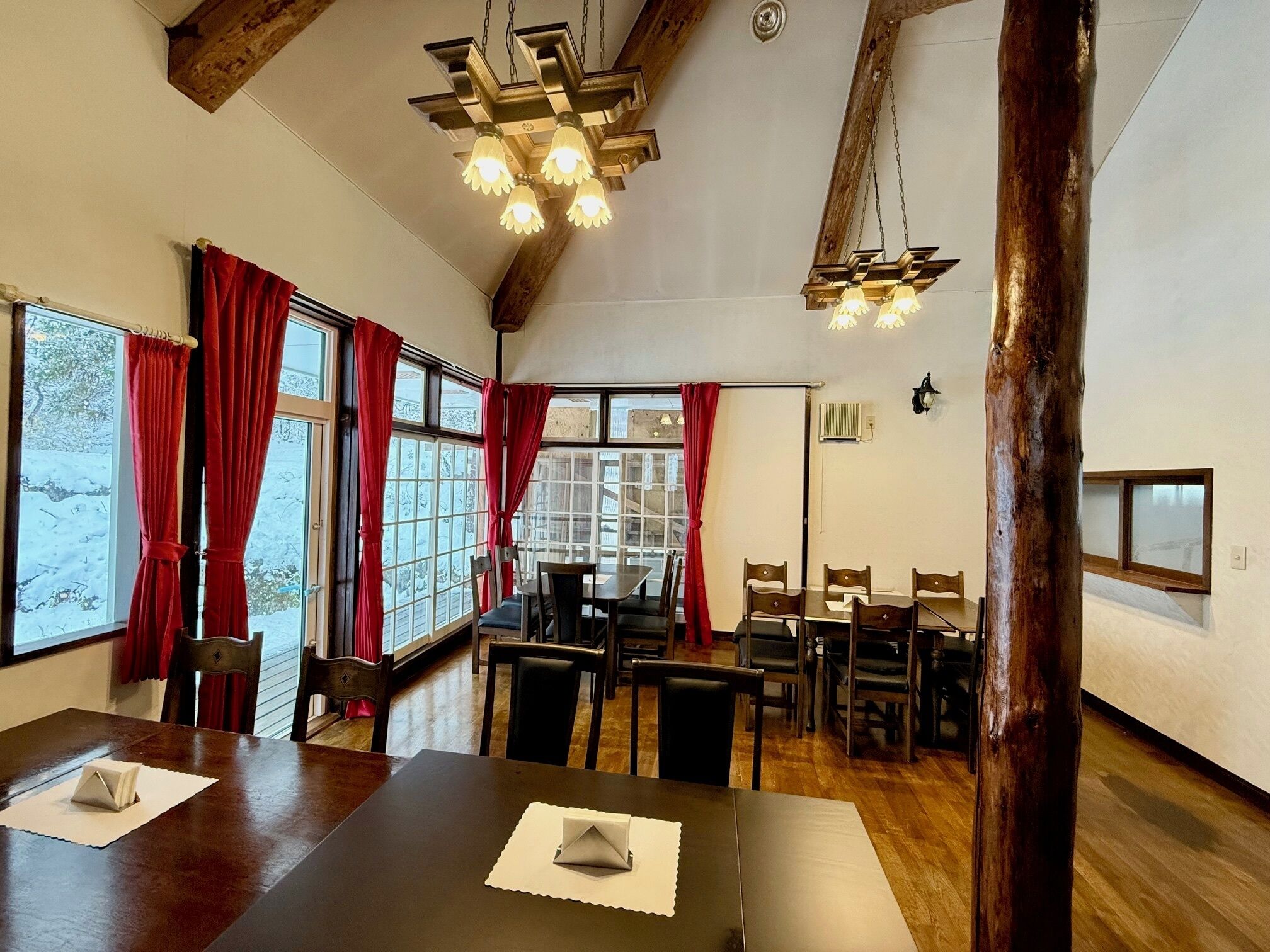 Free daily full breakfast 