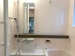 Apartment | Bathroom
