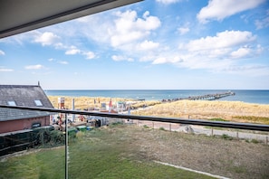 Property grounds - Living and dreaming with a view of the Baltic Sea (Graal-Müritz)