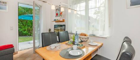 تناول الطعام