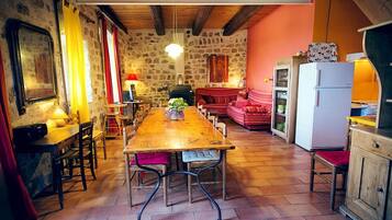 Superior Cottage, Patio, Garden View | Ruang makan