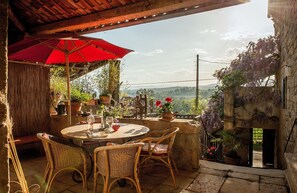 Familie cottage, patio, uitzicht op bergen | Terras