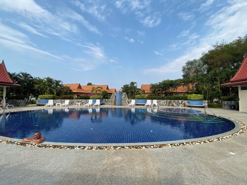 Pool Villa Palmtree Residence