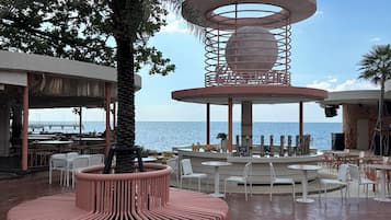 Bar (en el alojamiento)