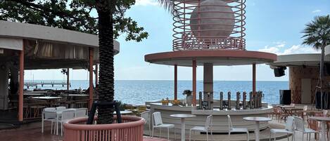 Bar (en la propiedad)