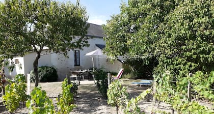 Maison de Vacances 'La BonnetiÚre' avec Terrasse Privée, Jardin Commun et Wi-Fi