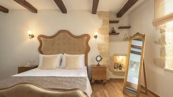 Luxury Villa, 4 Bedrooms, Private Pool, Courtyard View