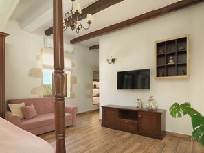 Premium bedding, individually decorated, individually furnished - Nicole Villa (Apokoronas)