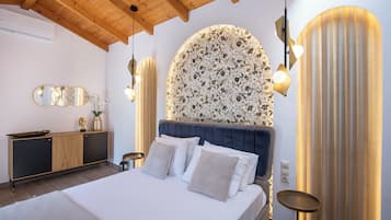 Luxury Villa, 4 Bedrooms, Private Pool, Courtyard View | Premium bedding, individually decorated, individually furnished