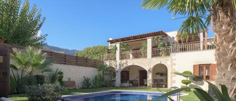 Luxury-Villa, 4 Schlafzimmer, eigener Pool, Blick auf den Innenhof | Ausblick vom Zimmer