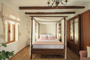 Luxury Villa, 4 Bedrooms, Private Pool, Courtyard View | Premium bedding, free WiFi, bed sheets