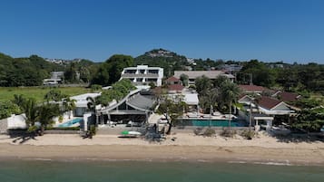 Plage privée, sable blanc