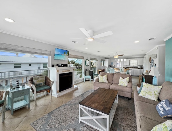 House, Multiple Beds, Patio (Bonnie Dune) | Living area