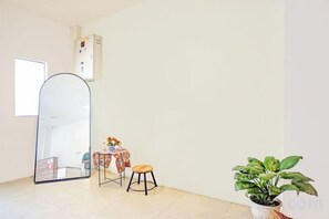 Ảnh chưa phân loại, 2 trong số 14 ảnh, nút