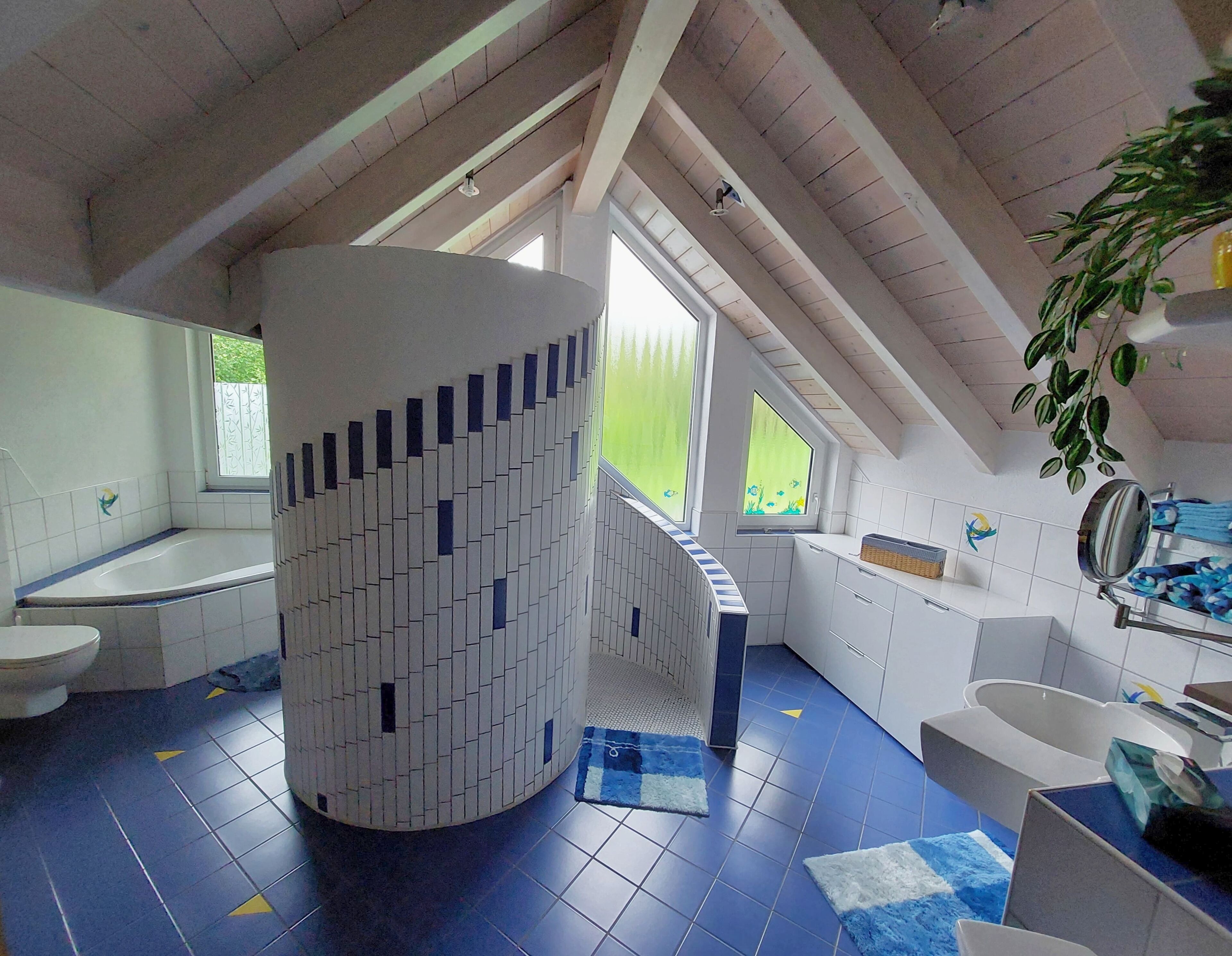 Hårføner, håndklær, såpe og sjampo