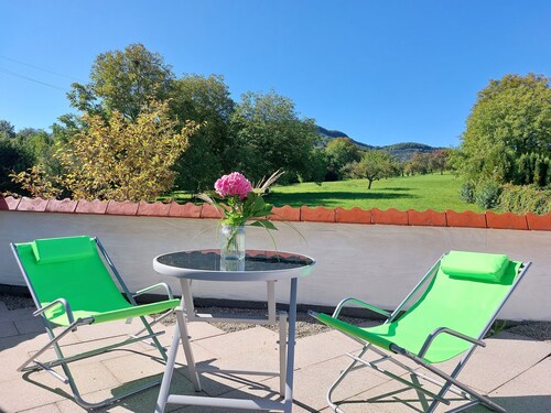 Apartment Albblick Neuffen - bright, modern, cozy, ideal for 2-3 persons