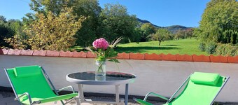 Apartment Albblick Neuffen - bright, modern, cozy, ideal for 2-3 persons