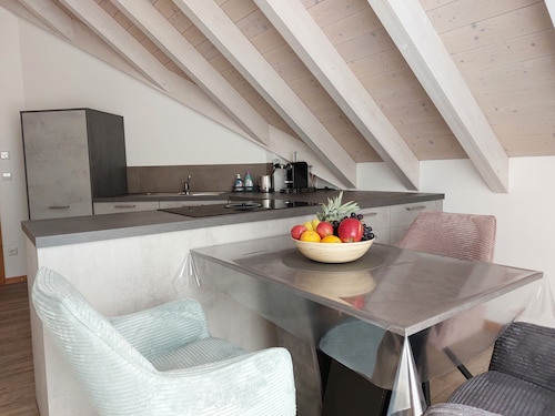 Ferienwohnung Albblick Neuffen - hell, modern, gemütlich, ideal für 2-3 Personen