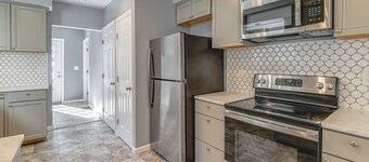 Walk to Main Street! Updated Norwich Home