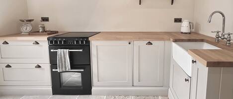 Four, lave-vaisselle