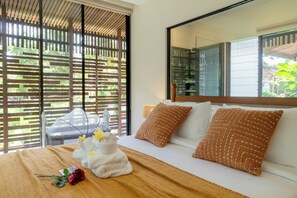 Desk, blackout drapes, free WiFi - Sebali Ubud Villas by Premier H Asia (Ubud)