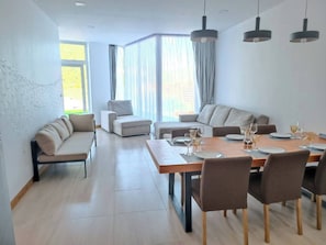 Apartment, 2 Bedrooms, Smoking, Balcony | Dining room
