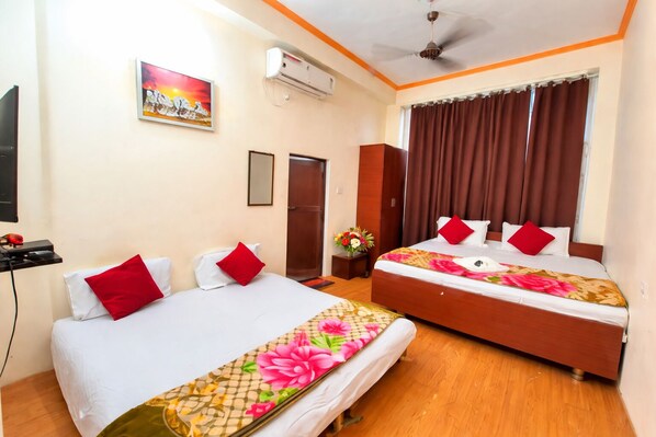 Deluxe Triple Room, Air conditioning | Hypo-allergenic bedding, desk, soundproofing, free WiFi - Hotel Banaras Paradise Varanasi  (Varanasi)