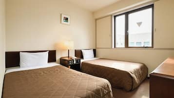 Desk, free WiFi, bed sheets